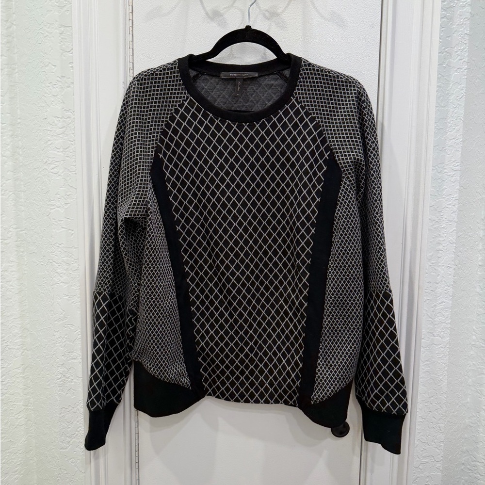BCBGMaxAzria Black and Gray Patterned Top